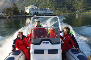 Fjord sightseeing med Balestrand Adventure